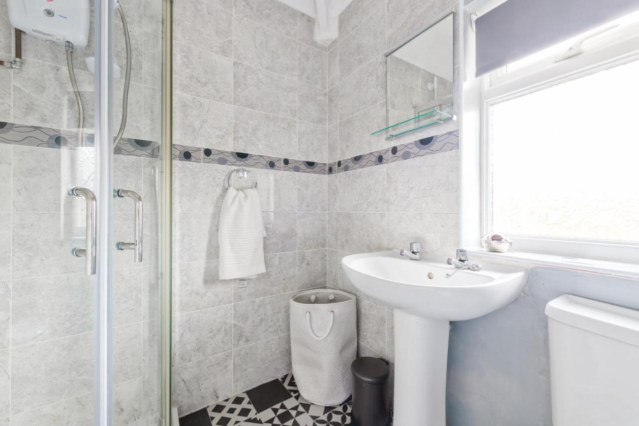 Rookwood House - Spacious Home With Free Parking - Short Stay Leeds Leeds  Dış mekan fotoğraf